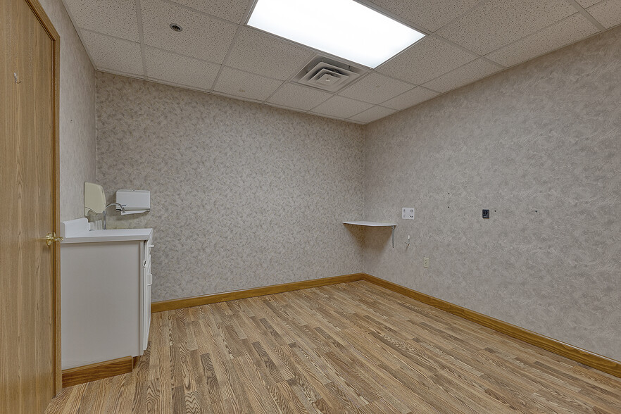 More Photos Of 911 Ligonier St, Latrobe Medical For Sale
