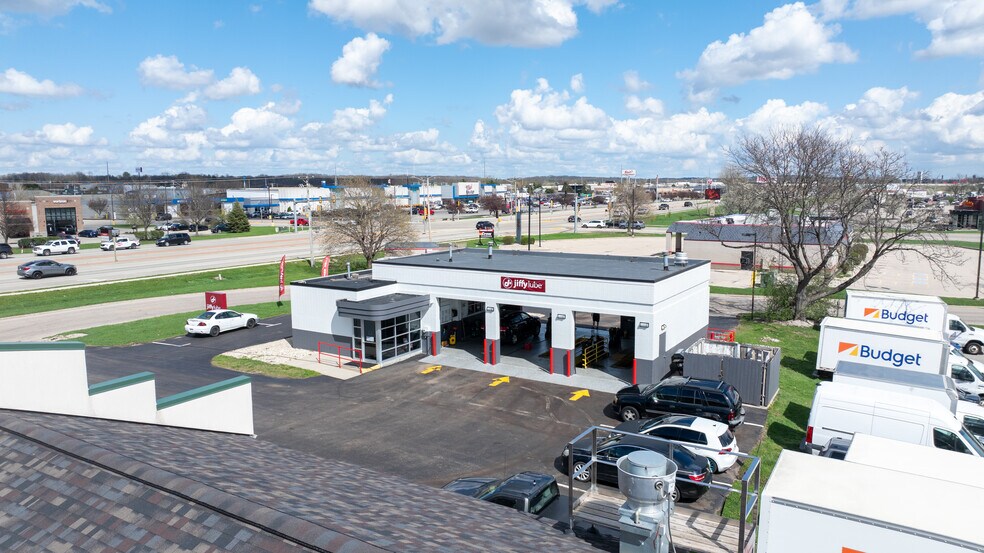 More Photos Of 2306 Humes Rd, Janesville Auto Repair For Sale
