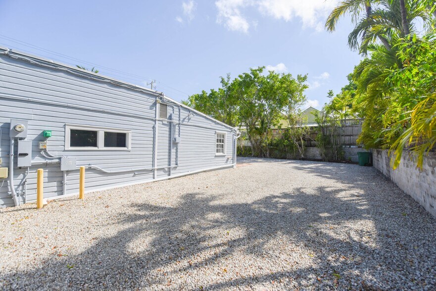 More Photos Of 701 Simonton St, Key West Office For Sale