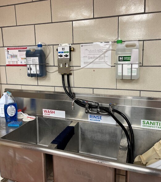 More Photos Of 1313 N Main St, Evansville Storefront For Sale