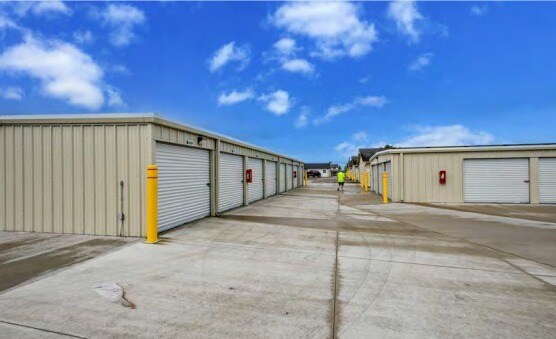 More Photos Of 9425 W Ridge Rd, Elyria Self Storage For Sale