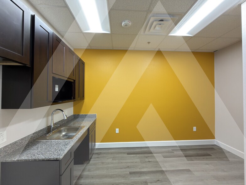 More Photos Of 18723 Mueschke Rd, Cypress Office For Lease