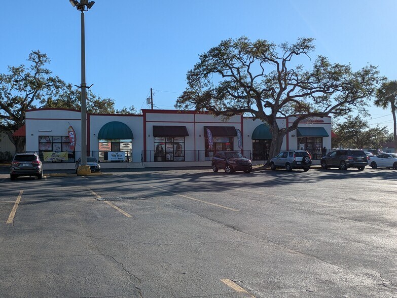 More Photos Of 11022-11130 S US Highway 41, Gibsonton Unknown For Lease