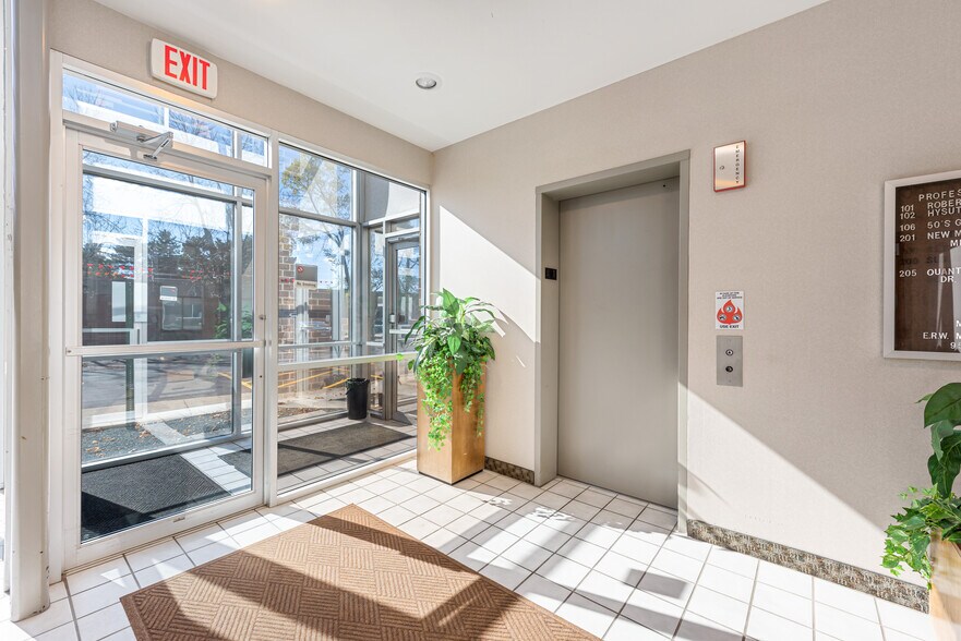 More Photos Of 5615 Brooklyn Blvd, Brooklyn Center Office For Sale