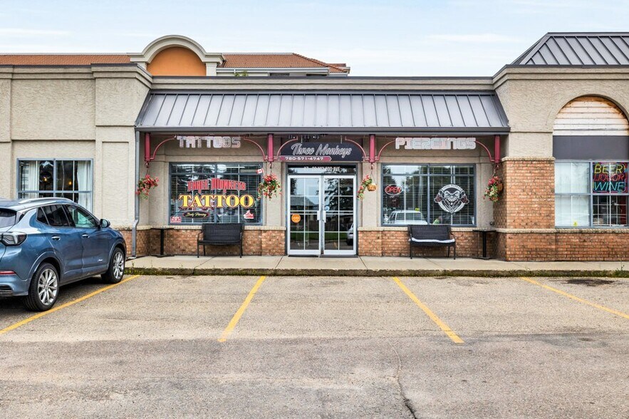 More Photos Of 20 McLeod Ave, Spruce Grove Storefront Retail Office For Sale