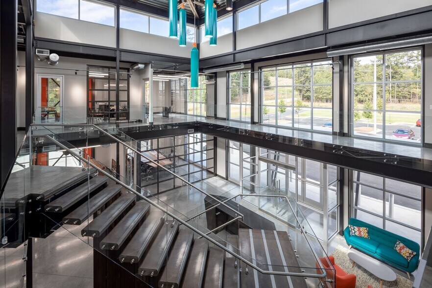More Photos Of 1401 Bells Ferry Rd, Marietta Research And Development For Lease