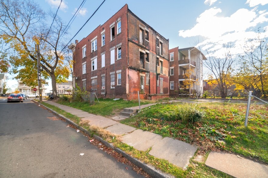 More Photos Of , Hartford Multifamily For Sale