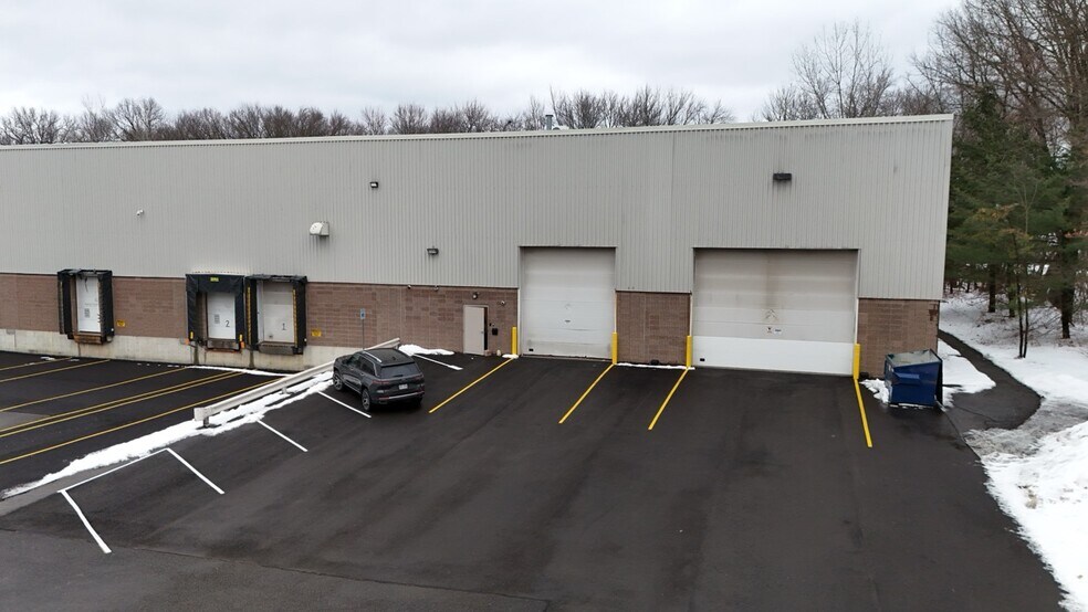 More Photos Of 30B Post Rd, Colonie Warehouse For Lease