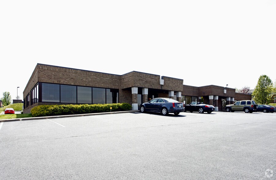 More Photos Of 3731 Boardman Canfield Rd, Canfield Office For Lease