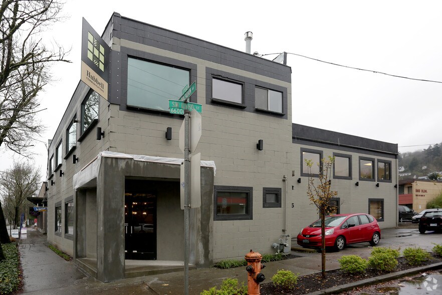 More Photos Of 6605 S Macadam Ave, Portland Loft Creative Space For Lease