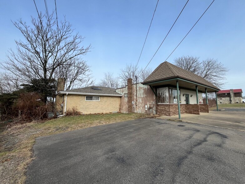 More Photos Of 7170 Steubenville Pike, Oakdale Freestanding For Sale