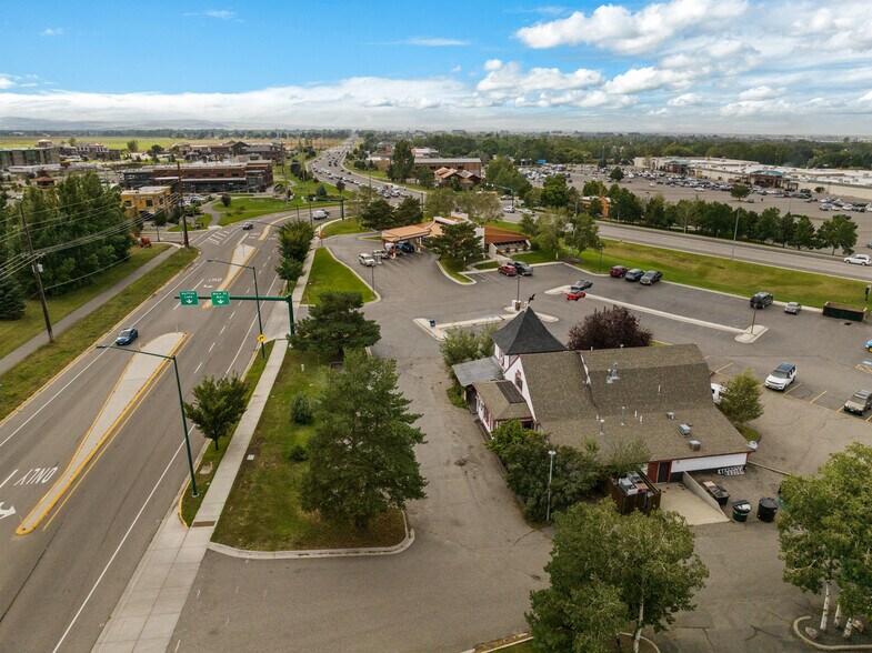 More Photos Of 2711 W College St, Bozeman Restaurant For Sale