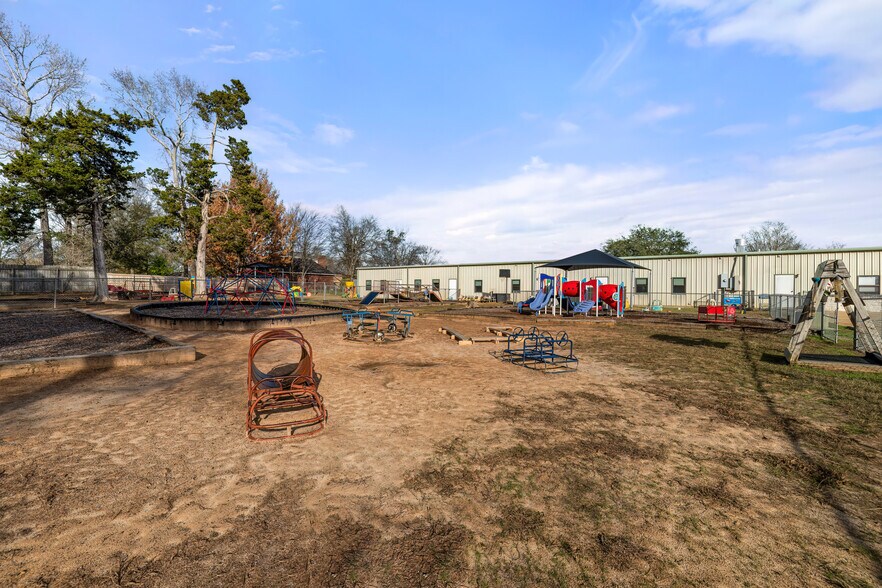 More Photos Of 513 Russell Blvd, Nacogdoches Daycare Center For Sale