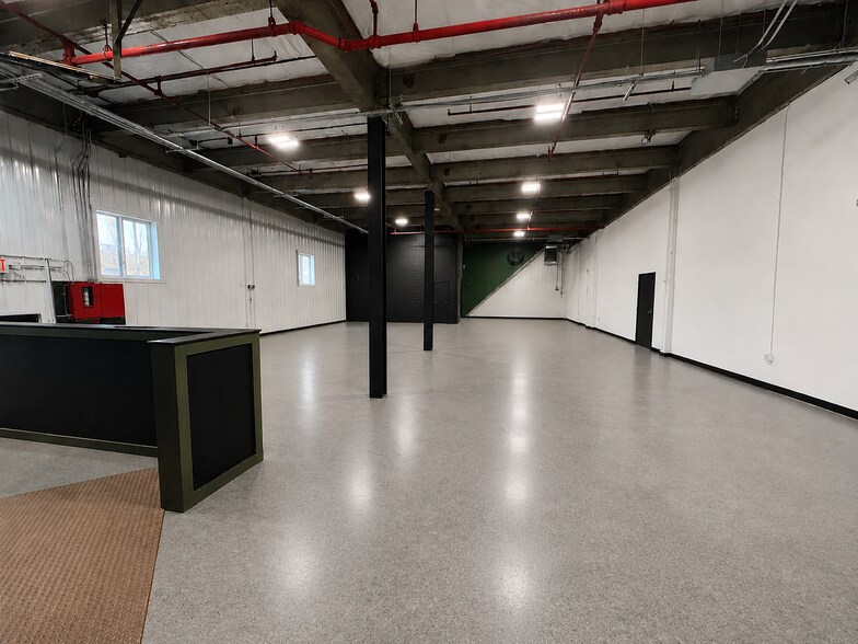 More Photos Of 2 Market St, Webster Warehouse For Lease