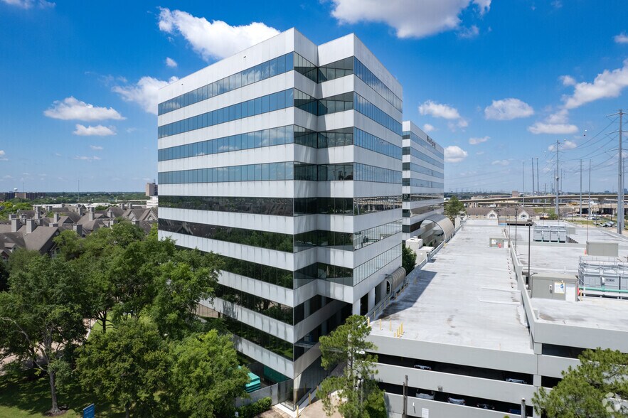 More Photos Of 4828 Loop Central Dr, Houston Office For Lease