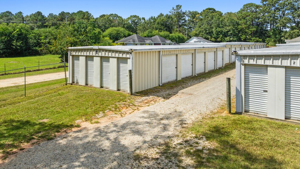 More Photos Of 751 Sycamore Rd, Carriere Self Storage For Sale