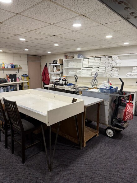 More Photos Of 100 W Wilson St, Valliant Hotel For Sale