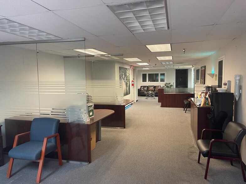 More Photos Of 7022-7032 Alondra Blvd, Paramount Warehouse For Lease