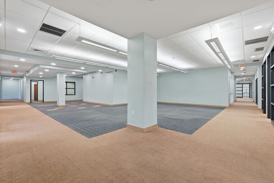 More Photos Of 100 University Dr, Amherst Medical For Lease