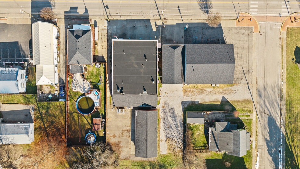 More Photos Of 237 W Main St, Williamsburg Restaurant For Sale