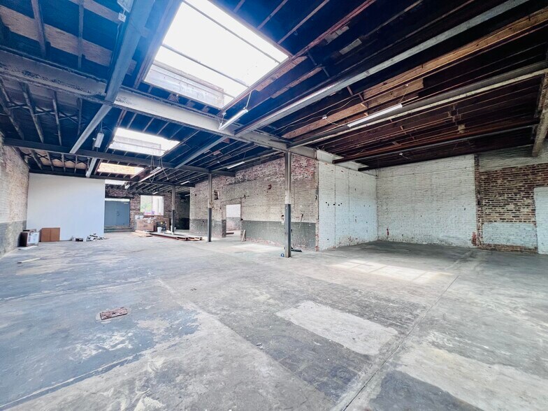 More Photos Of 2705 W Broad St, Richmond Storefront For Lease