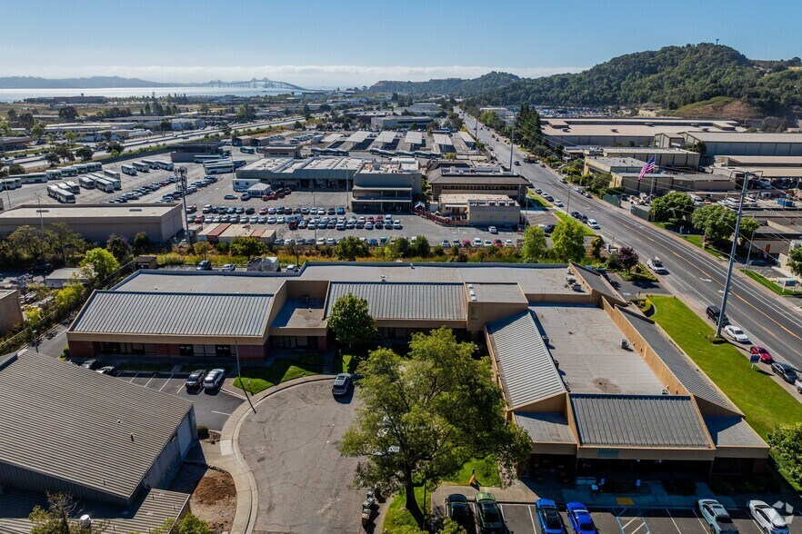 More Photos Of 999 Andersen Dr, San Rafael Warehouse For Lease