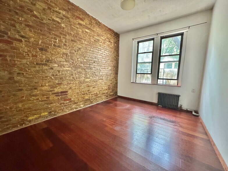 More Photos Of 103 Havemeyer St, Brooklyn Apartments For Sale