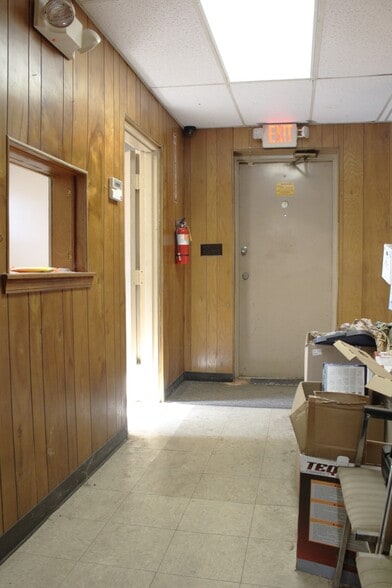 More Photos Of 994 Rhyne Rd, Clover Light Manufacturing For Sale