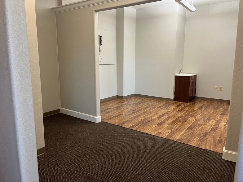 More Photos Of 601-605 Main St, Woodland Office For Lease
