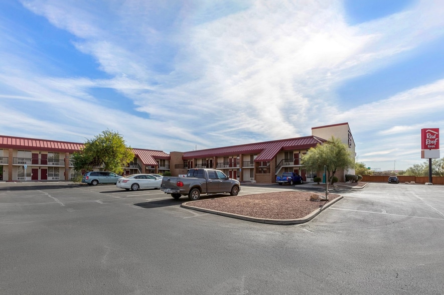 More Photos Of 3704 E Irvington Rd, Tucson Hotel For Sale