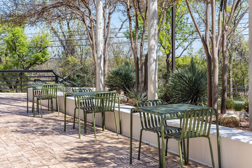 More Photos Of 912 Capital Of Texas Hwy S, West Lake Hills Office For Lease