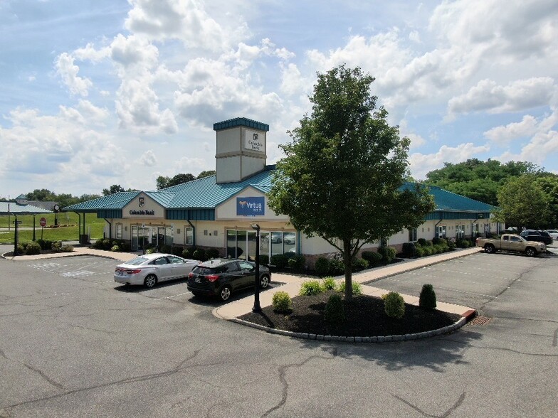 More Photos Of 204 Grove Ave, Thorofare Bank For Lease
