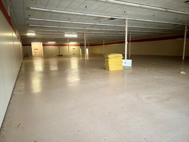 More Photos Of 1233 Tenaha St, Center Unknown For Lease