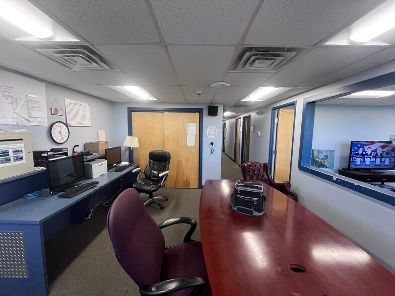 More Photos Of 18 Graf Rd, Newburyport Industrial For Sale