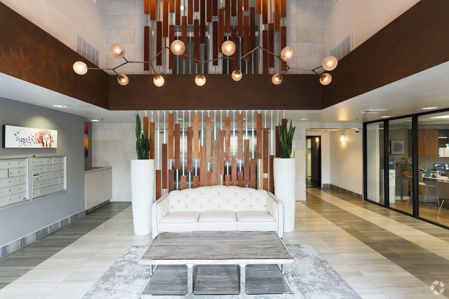 More Photos Of 1443 N Fuller Ave, Los Angeles Apartments For Sale