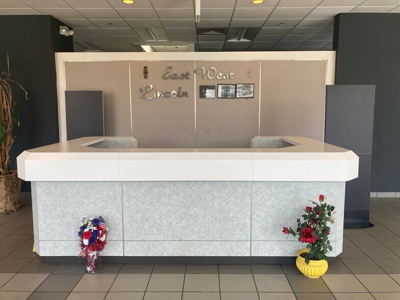 More Photos Of 7591 Annapolis Rd, Landover Hills Auto Dealership For Lease