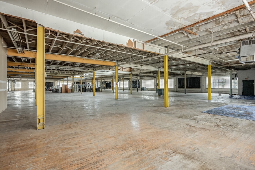More Photos Of 3110 Elm Ave, Baltimore Warehouse For Sale