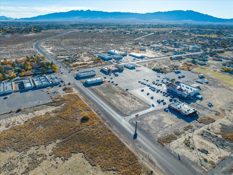 More Photos Of 1700 S Pahrump Valley Blvd, Pahrump Storefront For Sale