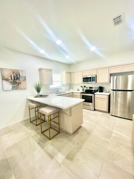 More Photos Of 5600 Sandpiper ave, McAllen Apartments For Sale