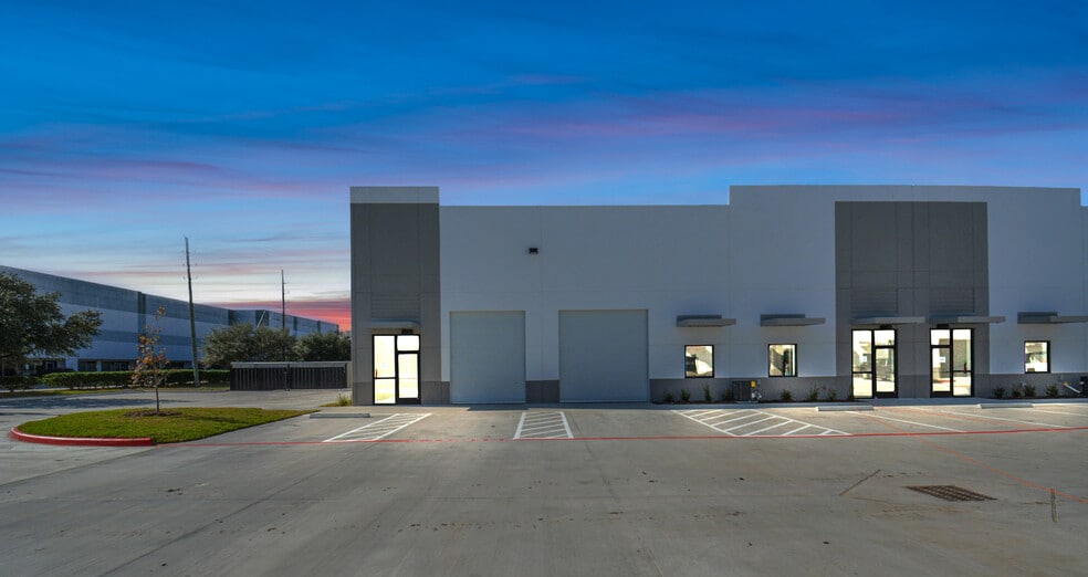 More Photos Of 12425 W Airport Blvd, Sugar Land Light Distribution For Lease