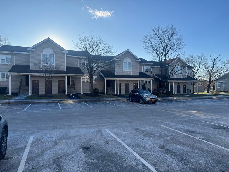 More Photos Of Capital Woods, Albany Apartments For Sale