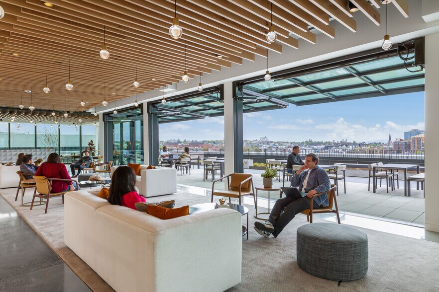 More Photos Of 1711 Boren Ave, Seattle Office For Lease