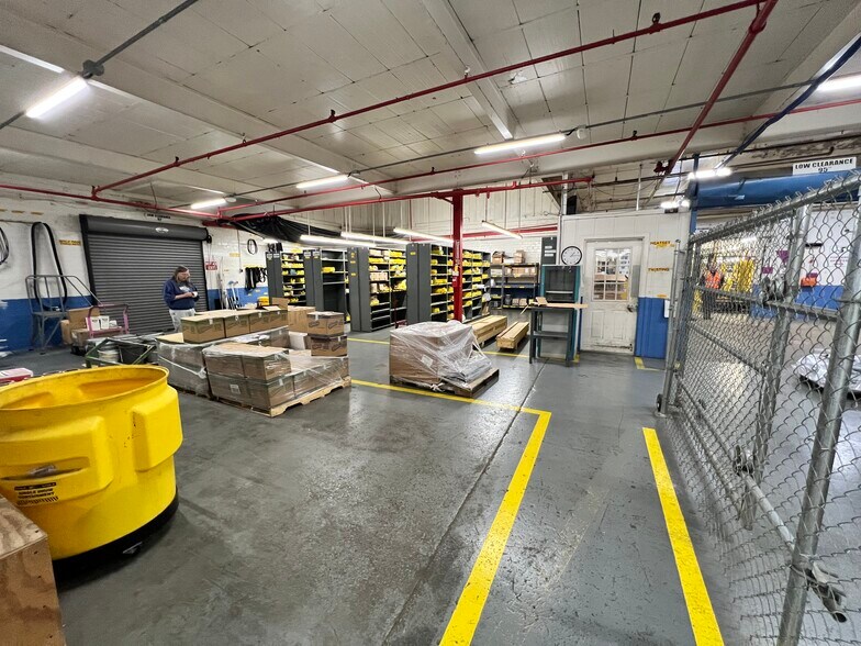 More Photos Of 1527 Waring Rd NW, Dalton Manufacturing For Sale