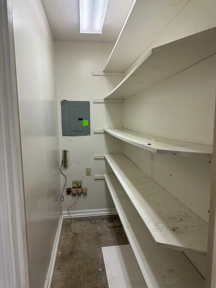 More Photos Of 5507 Winchester Rd, Memphis Office For Lease