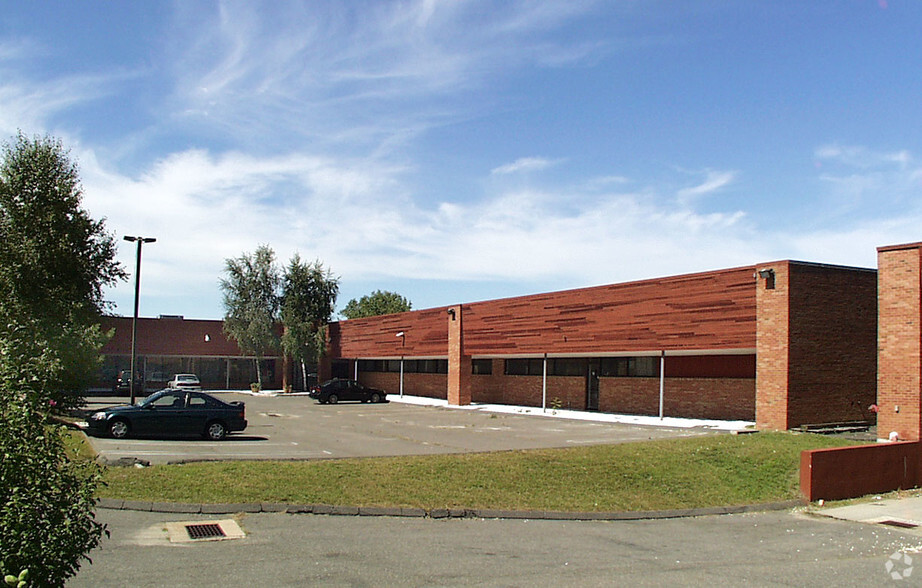 Primary Photo Of 333 Quarry Rd, Milford Manufacturing For Lease