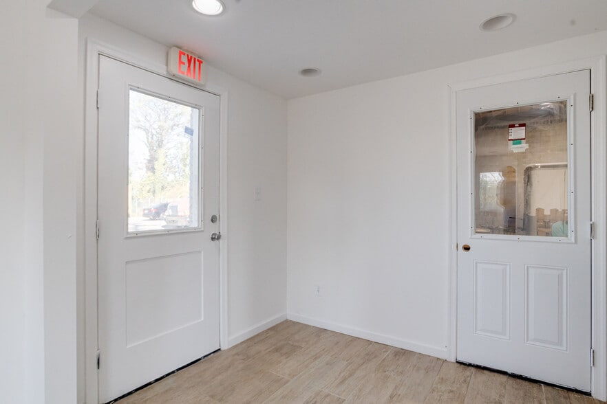 More Photos Of 900-912 Baltic Ave, Baltimore Warehouse For Sale