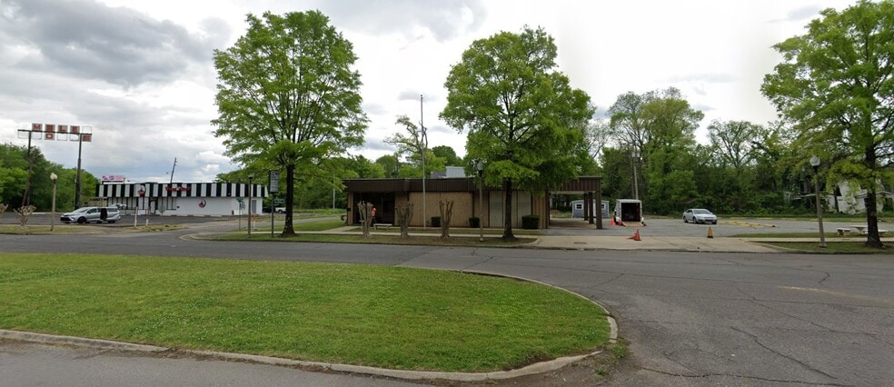 More Photos Of 4000 Richard M Scrushy Pky, Fairfield Funeral Home For Sale