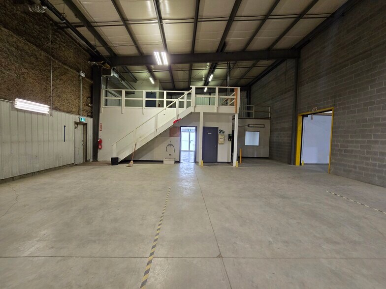 More Photos Of 506 24th Ave, Nisku Warehouse For Sale