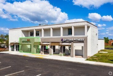 More Photos Of 12955 Seminole Blvd, Largo General Retail For Lease