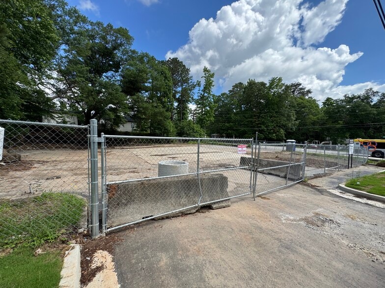 More Photos Of 321 Six Flags Pkwy SW, Mableton Land For Lease
